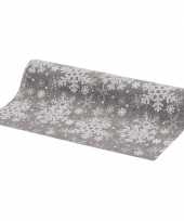 Kerst diner tafelloper zilver met kerst sneeuwvlokken 250 x 21 cm