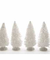 Kerstdorp maken bekerst sneeuwde decoratie dennenbomen 4 stuks 10 cm