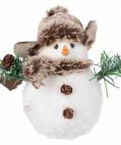 Pluche kerst sneeuwpop beeldje 14 cm muts met flapjes